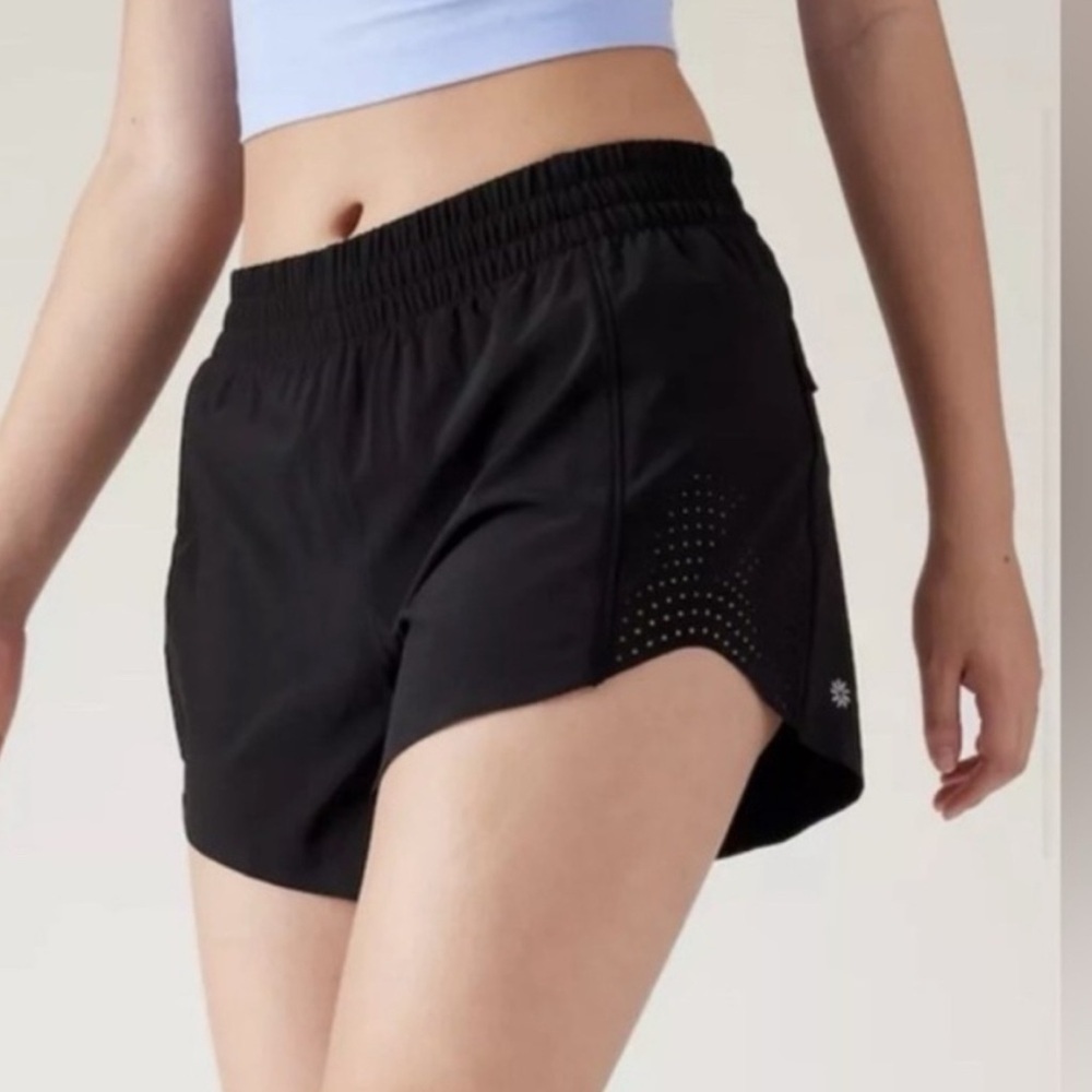 Athleta Hustle 4.5” Shorts Womens Extra Large XL Black Running Workout Exercise